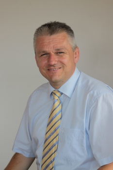 Herr Bürgermeister Jörg-Michael Teply
